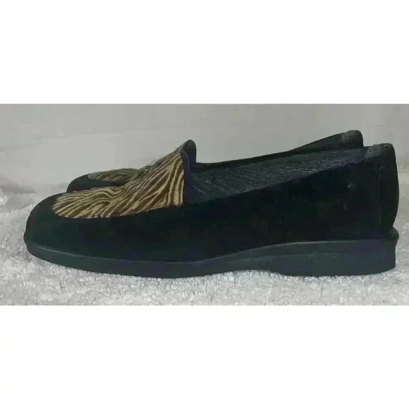 STUART Weitzman Palomino Zebrette Black Suede & Pony Hair Loafers Womens 8 - Picture 6 of 16